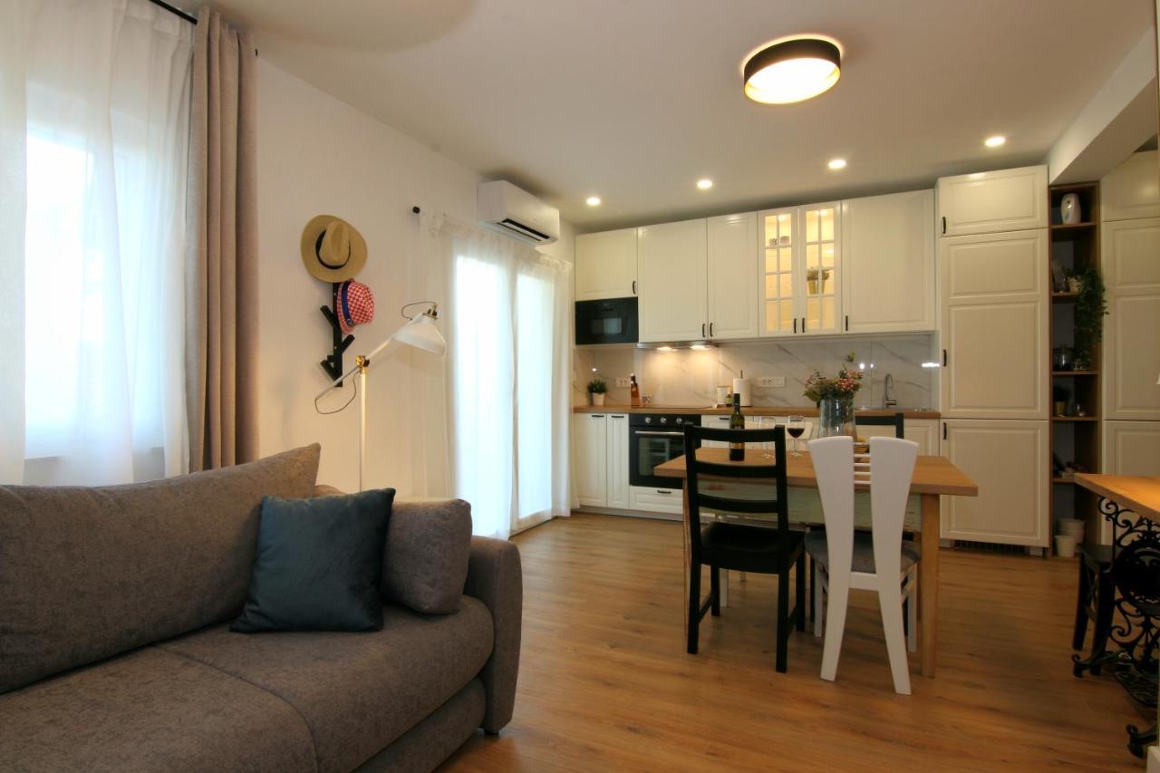Apartments Tona ザボリッチ エクステリア 写真